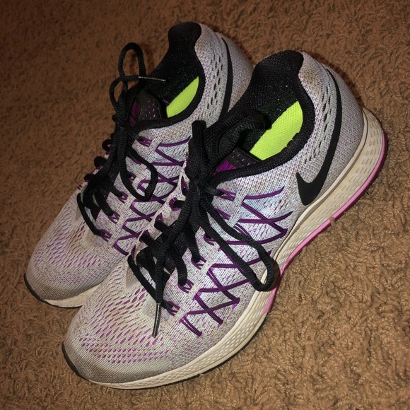 nike zoom pegasus 32 running